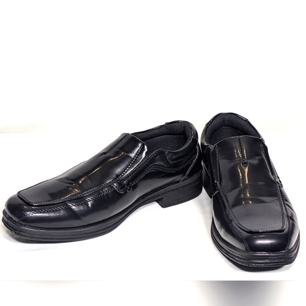 NEW Deer Stags Boys Wise Little Kid/Big Kid Slip on Dress shoes Sz 6 black
